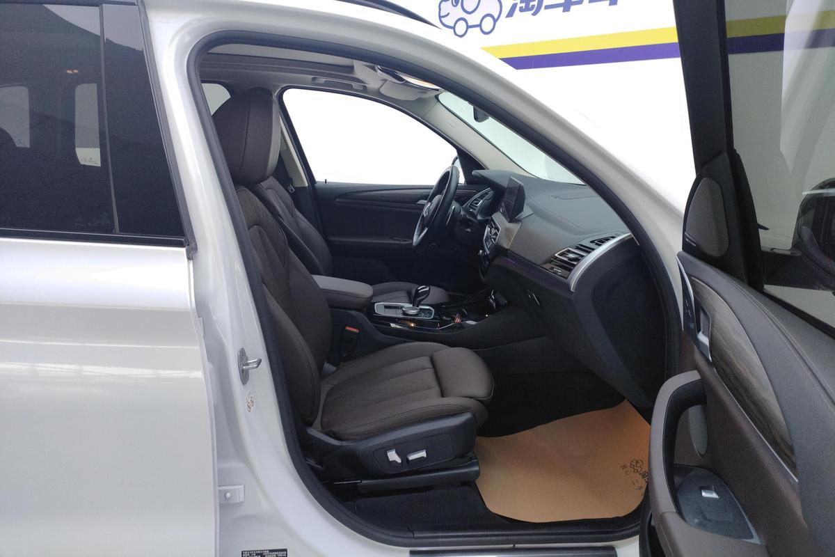 二手宝马X3 2022款 xDrive30i 领先型 M曜夜套装图片6