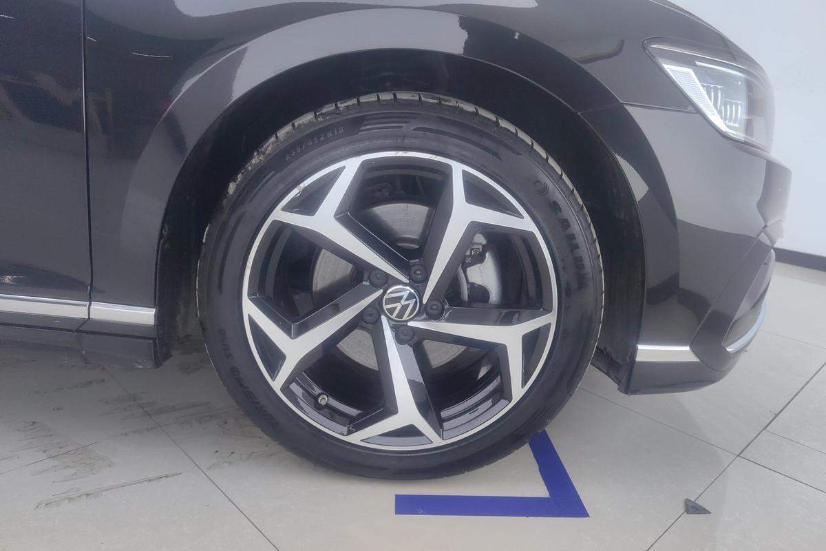 二手迈腾 2023款 200万辆纪念版 330TSI DSG豪华型图片5