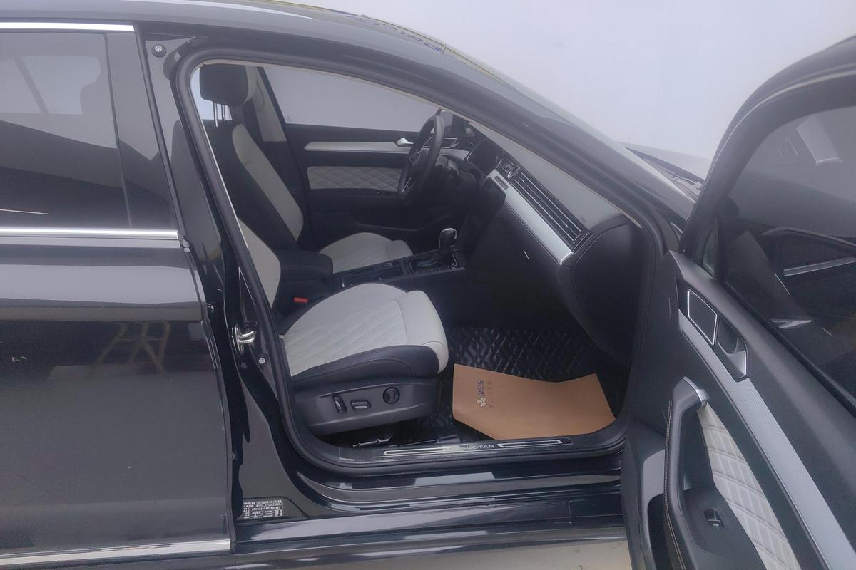 二手迈腾 2023款 200万辆纪念版 330TSI DSG豪华型图片6