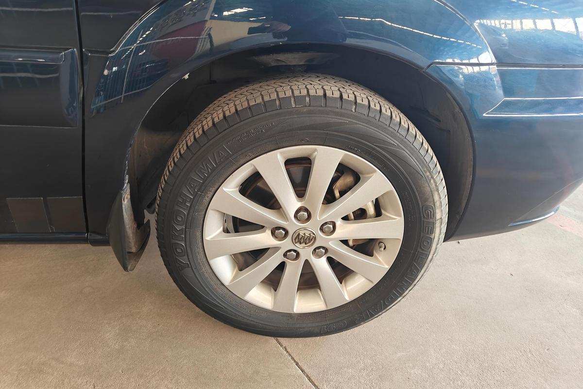 二手别克GL8 2014款 2.4L 行政版图片5