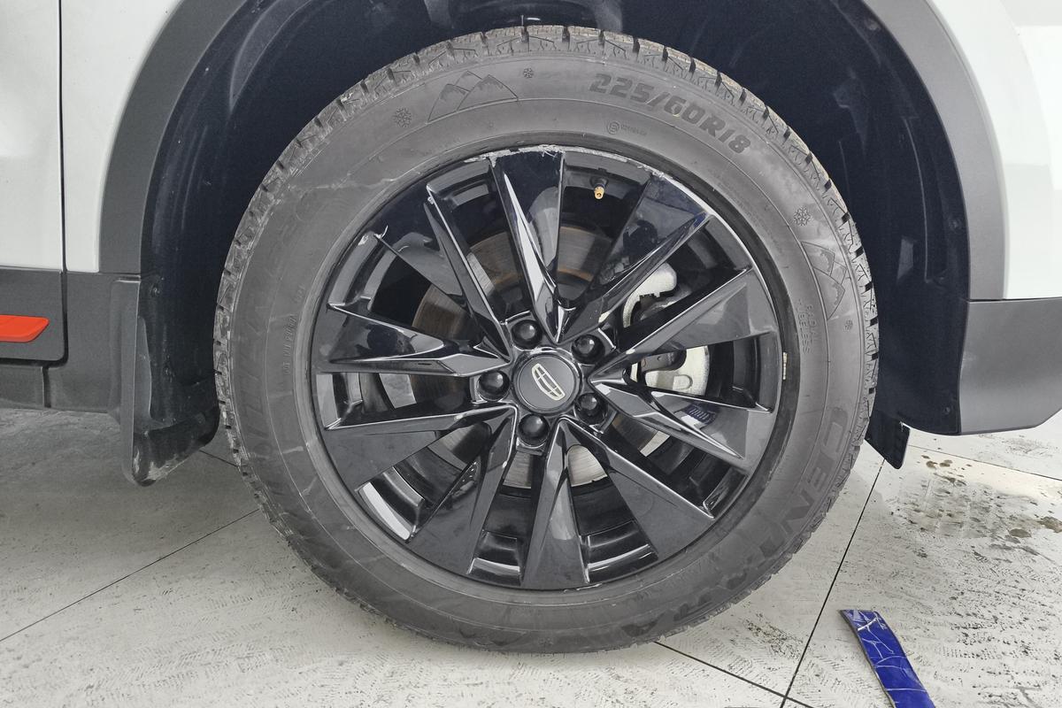 二手博越 2022款 博越X 1.8TD DCT智慧型图片5