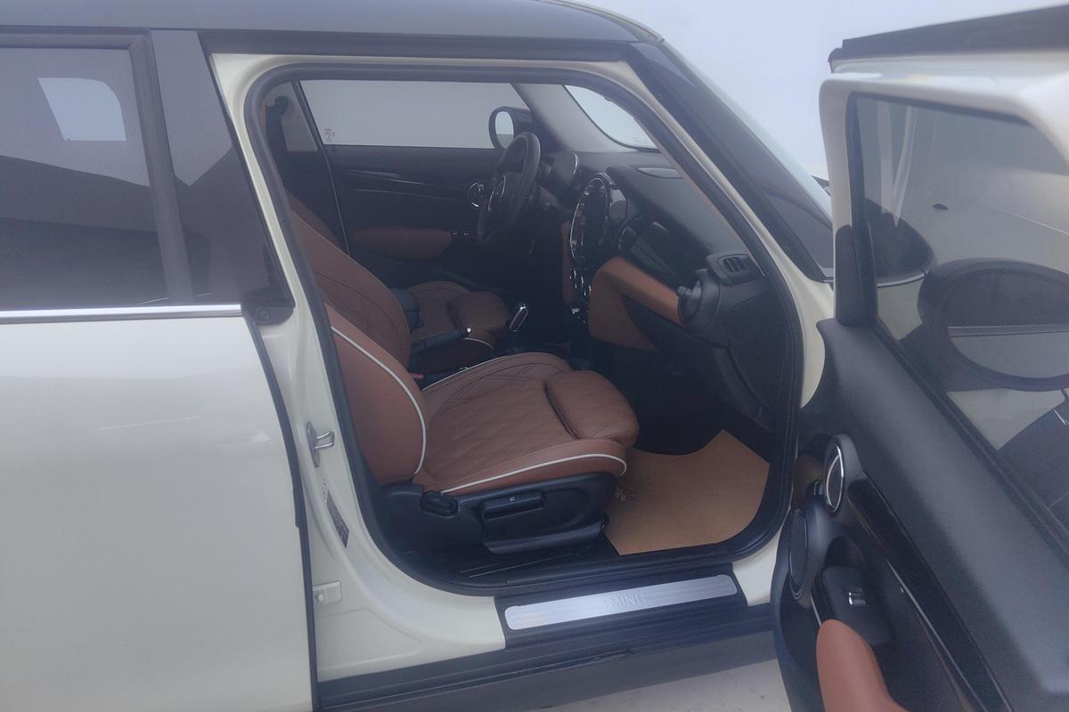 二手MINI 2022款 改款 1.5T COOPER 艺术家 五门版图片6