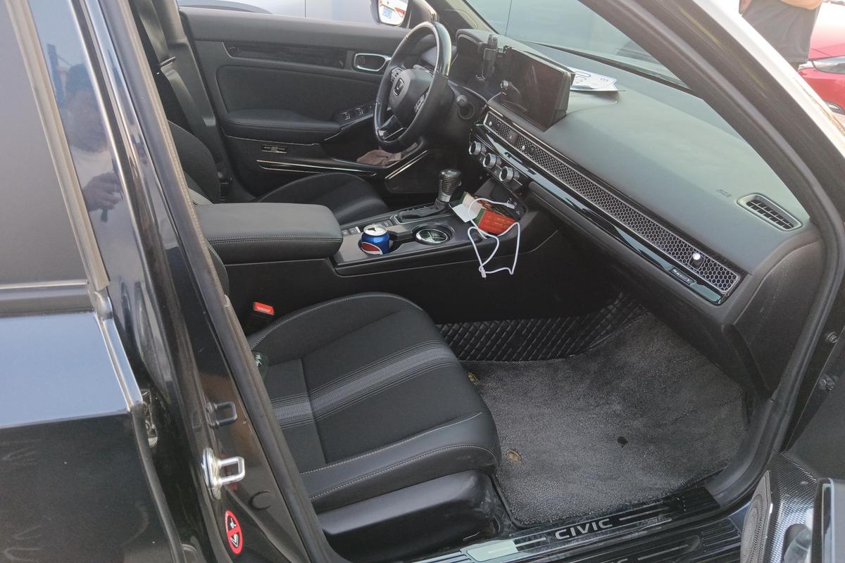 二手思域 2022款 240TURBO CVT燃擎版图片6