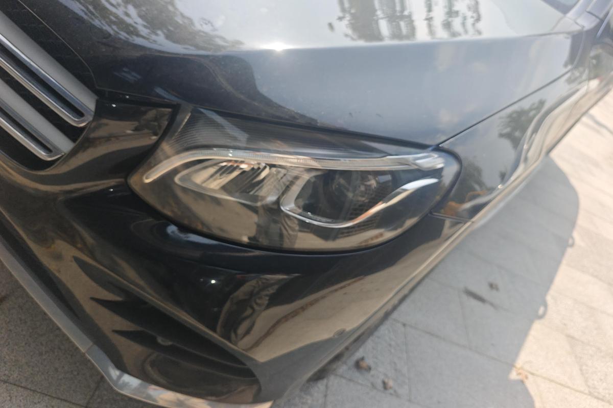 二手奔驰GLC 2017款 GLC 260 4MATIC 动感型图片2
