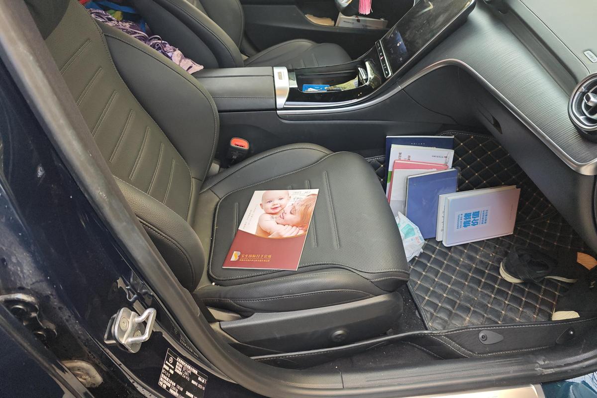 二手奔驰C级 2024款 三次改款 C 260 L 运动版图片6