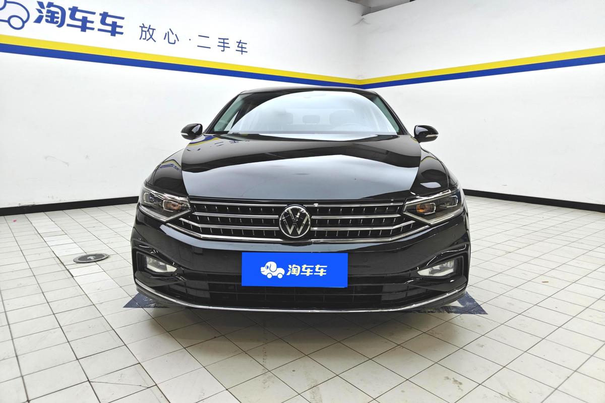 二手迈腾 2023款 200万辆纪念版 330TSI DSG领先型图片3