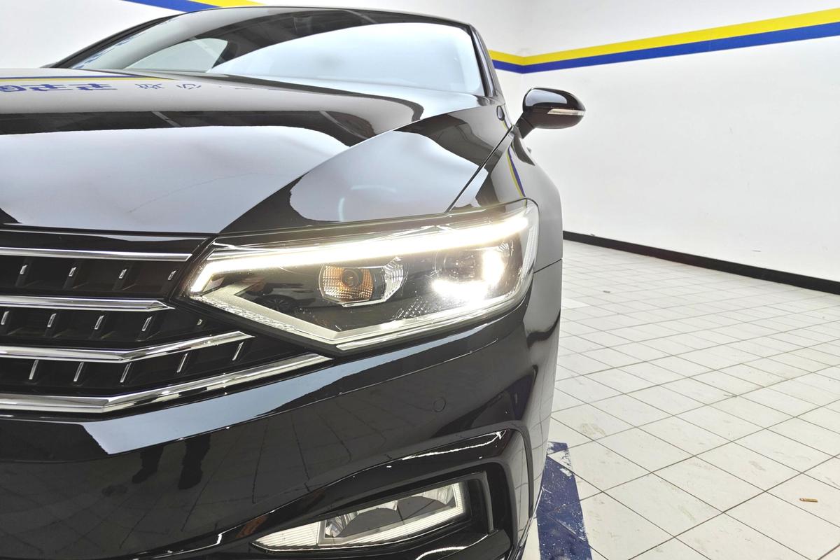 二手迈腾 2023款 200万辆纪念版 330TSI DSG领先型图片2