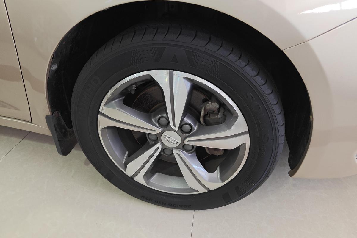 二手帝豪GL 2018款 1.4T 自动尊贵智联型图片5