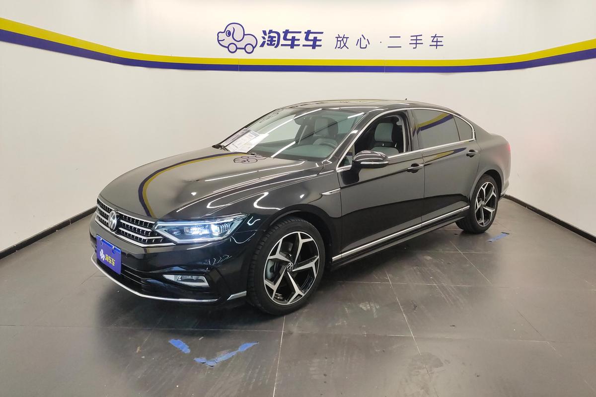 二手迈腾 2023款 200万辆纪念版 330TSI DSG豪华型图片1