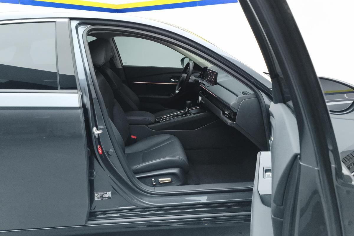 二手雅阁 2024款 锐·T动 260TURBO 尊贵版图片6