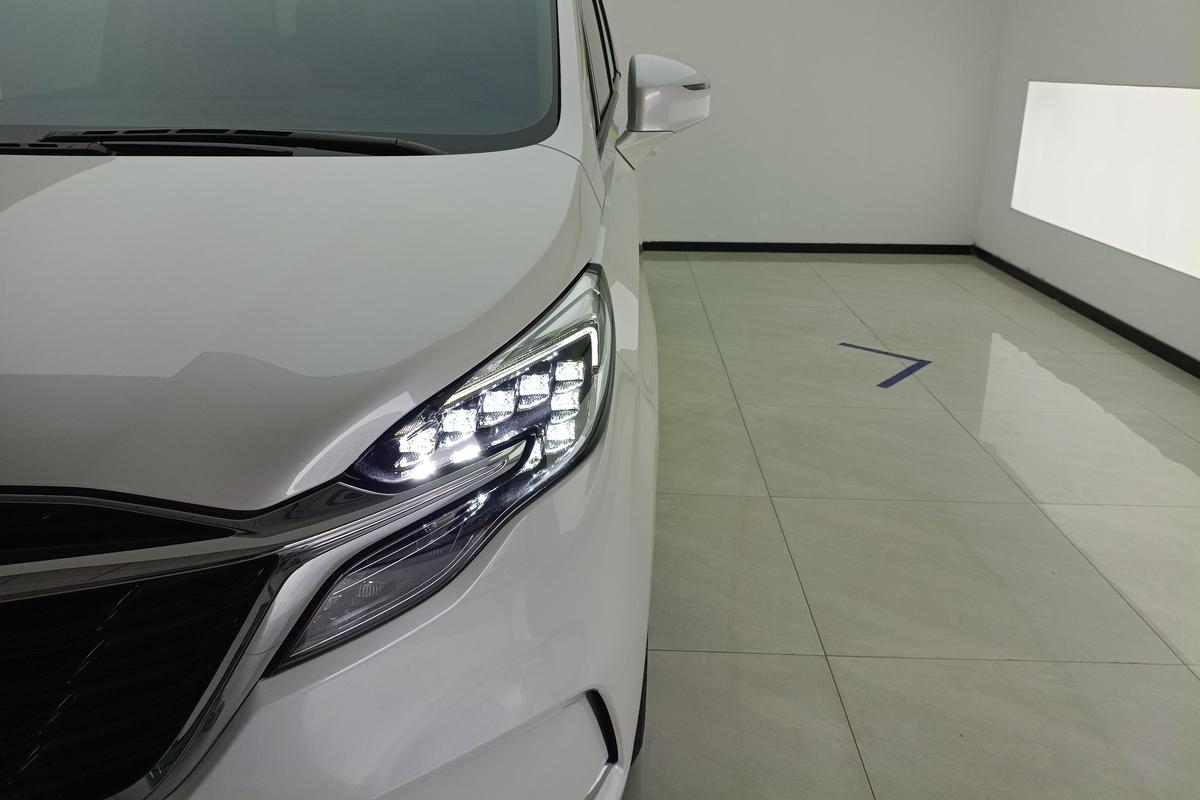 二手别克GL8 2022款 ES陆尊 653T 舒适型图片2