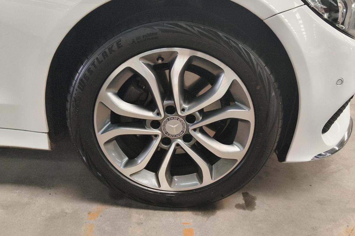 二手奔驰C级 2015款 改款 C 200 L 运动型图片5