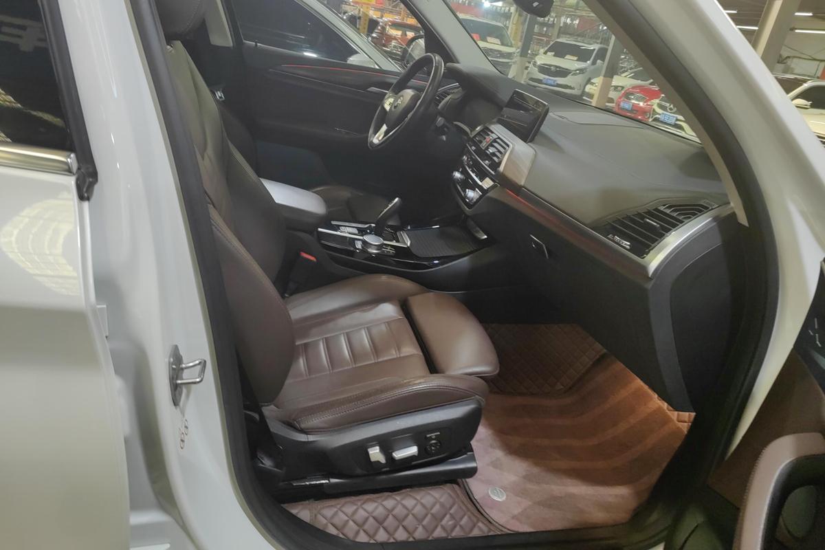 二手宝马X3 2021款 xDrive28i 豪华套装图片6