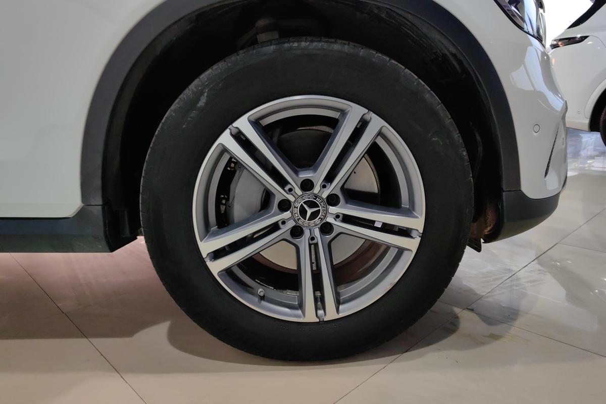 二手奔驰GLC 2021款 GLC 260 L 4MATIC 动感型图片5