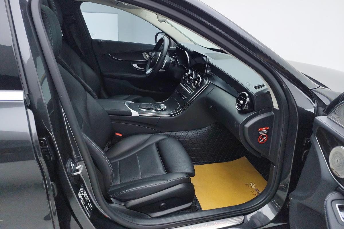 二手奔驰C级 2020款 改款 C 260 L 运动版图片6