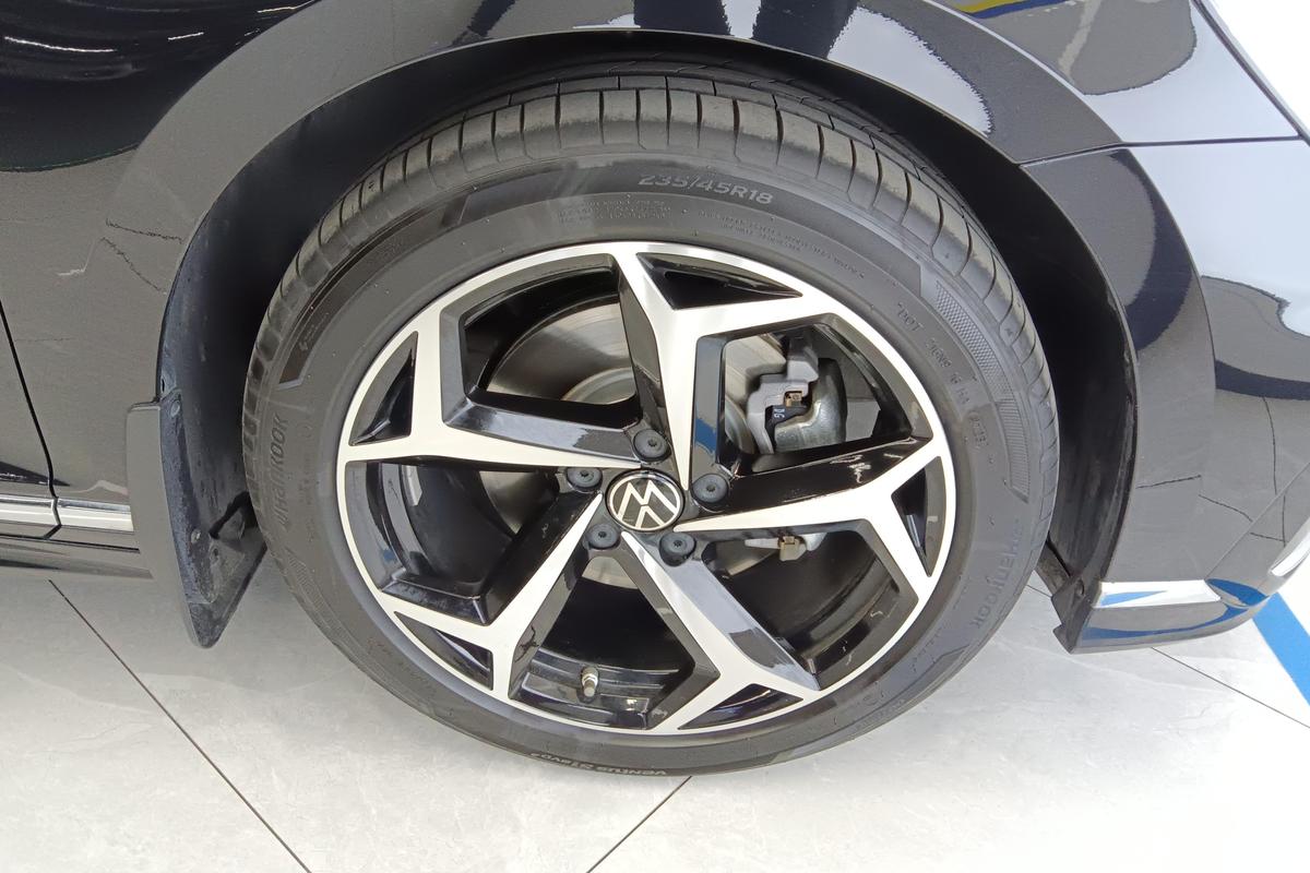 二手迈腾 2023款 200万辆纪念版 330TSI DSG豪华型图片5