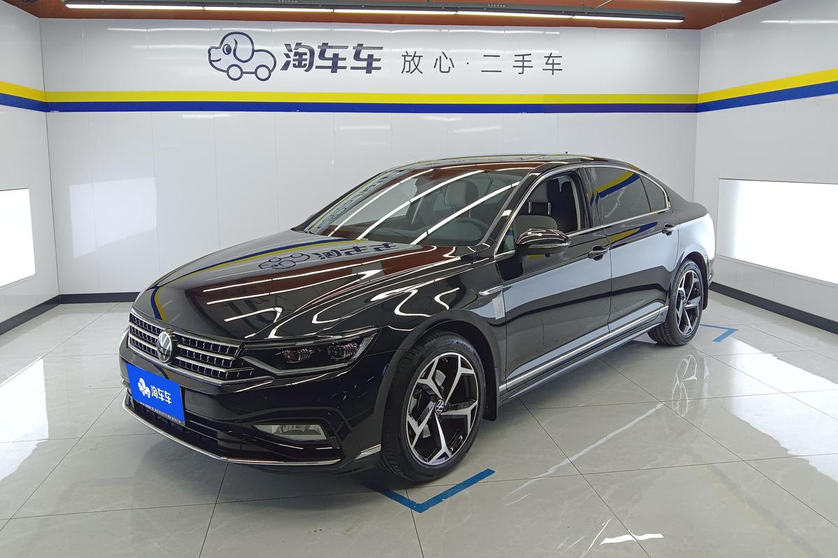 二手迈腾 2023款 200万辆纪念版 330TSI DSG豪华型图片1