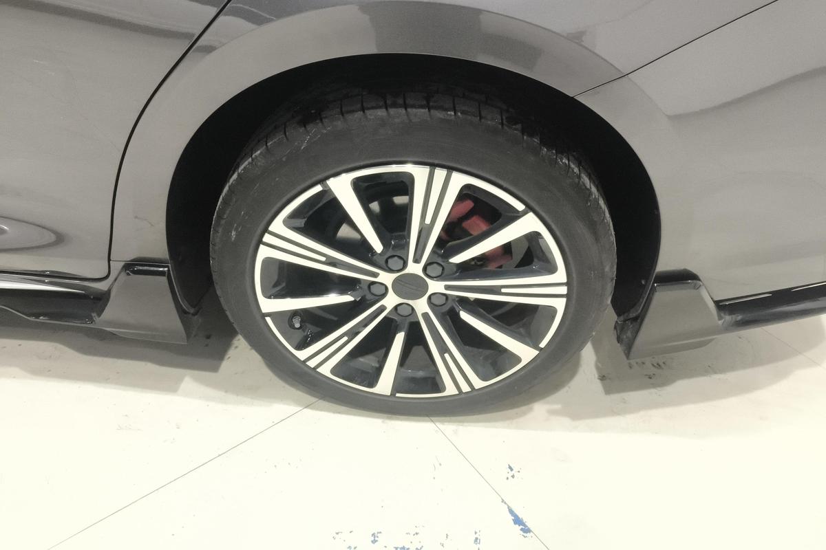 二手星瑞 2025款 2.0T 东方曜·望月版图片5