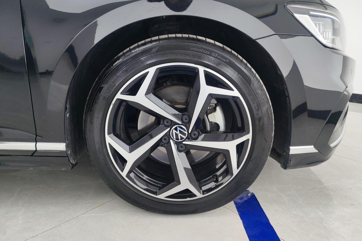 二手迈腾 2023款 200万辆纪念版 330TSI DSG领先型图片5