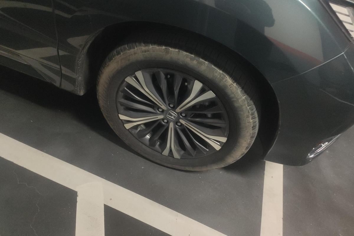 二手本田UR-V 2020款 370TURBO 两驱尊雅版图片5