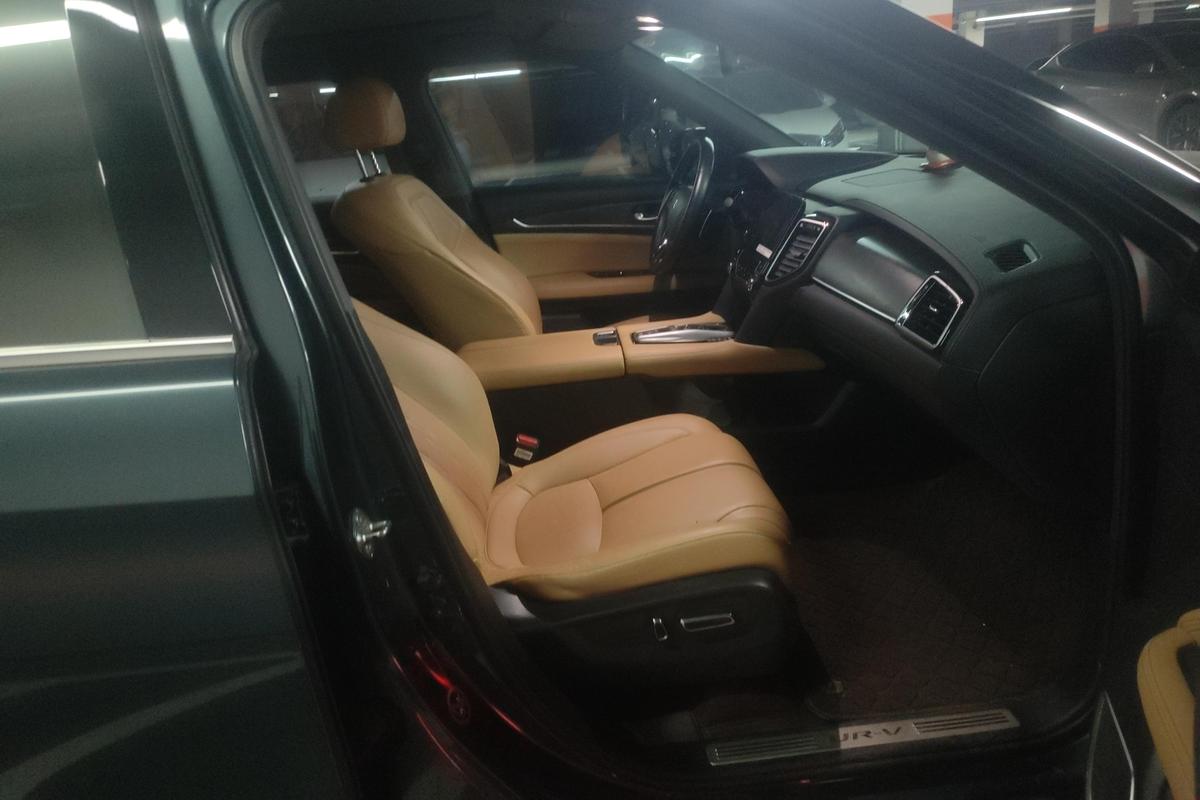 二手本田UR-V 2020款 370TURBO 两驱尊雅版图片6