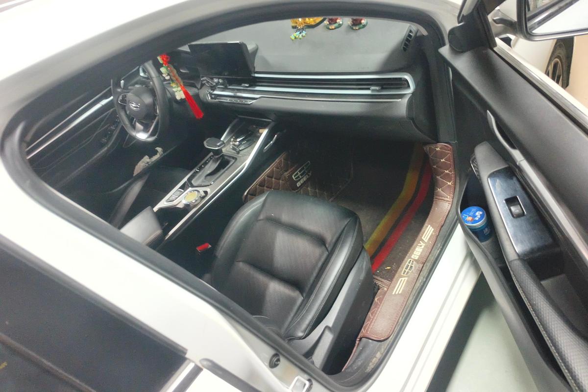 二手帝豪 2022款 第4代 1.5L CVT尊贵型图片6