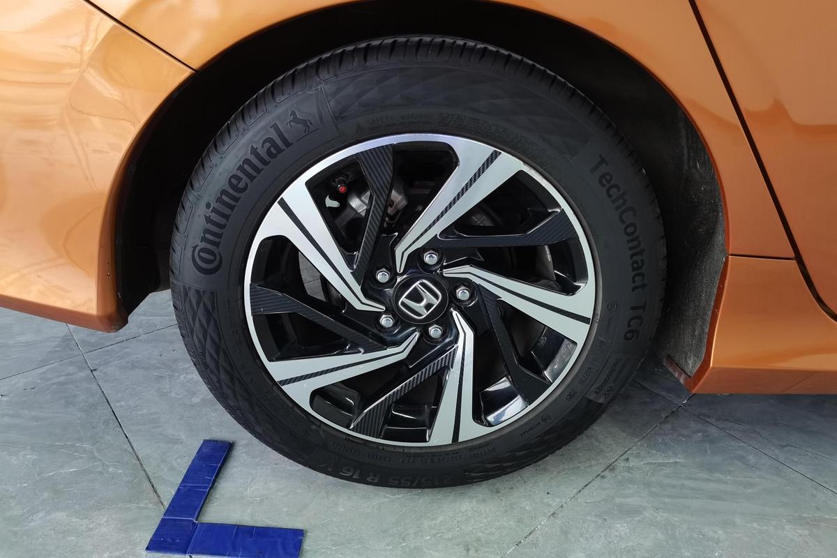 二手思域 2016款 220TURBO CVT豪华版图片5