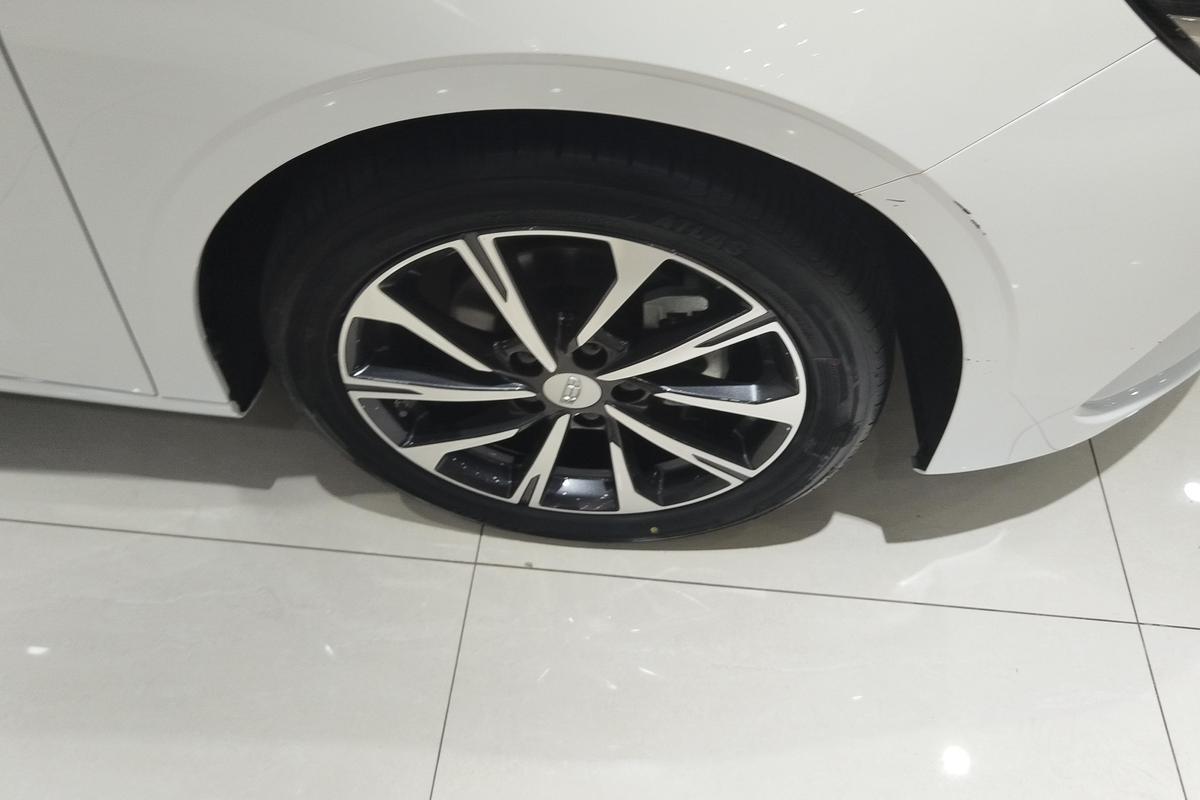 二手帝豪 2025款 第4代 1.5L CVT旗舰型图片5