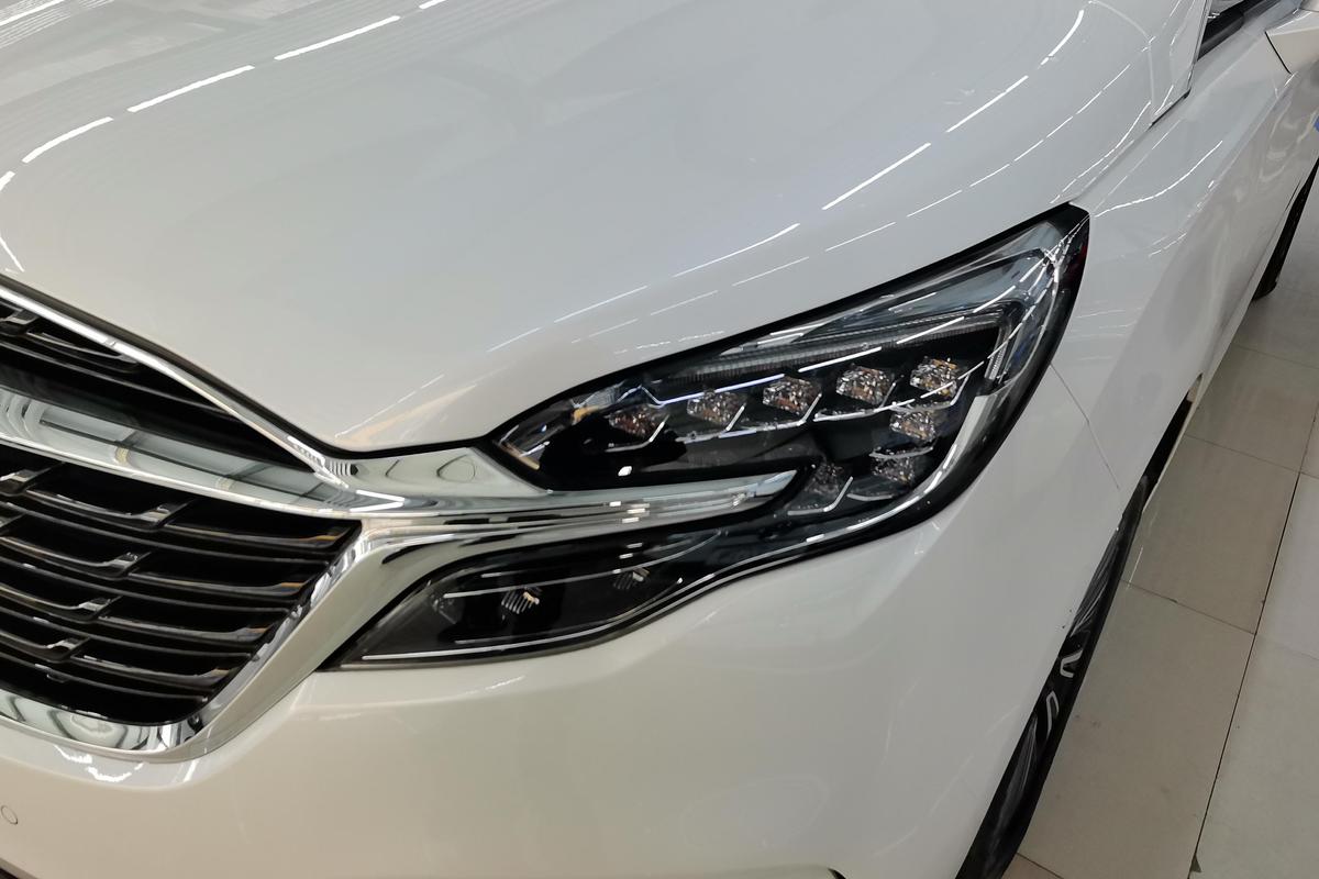 二手别克GL8 2023款 ES陆尊 2.0T 豪华型图片2