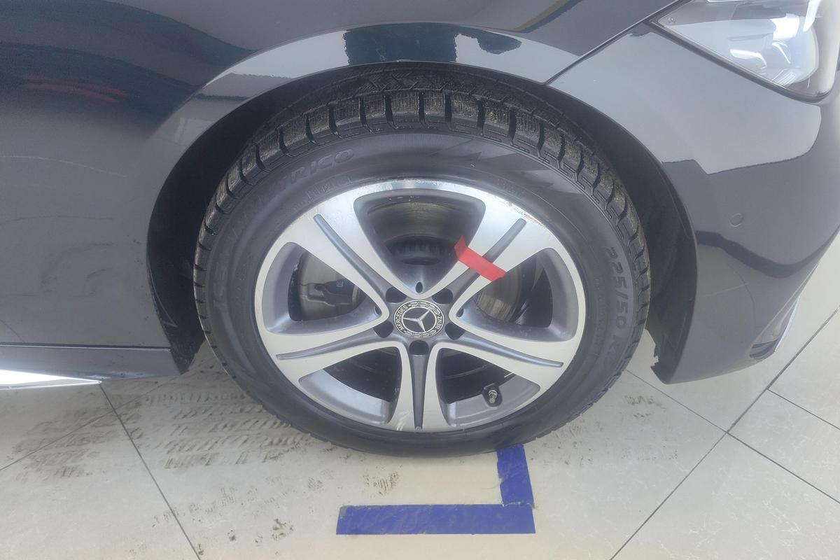 二手奔驰C级 2022款 C 200 L 运动版图片5
