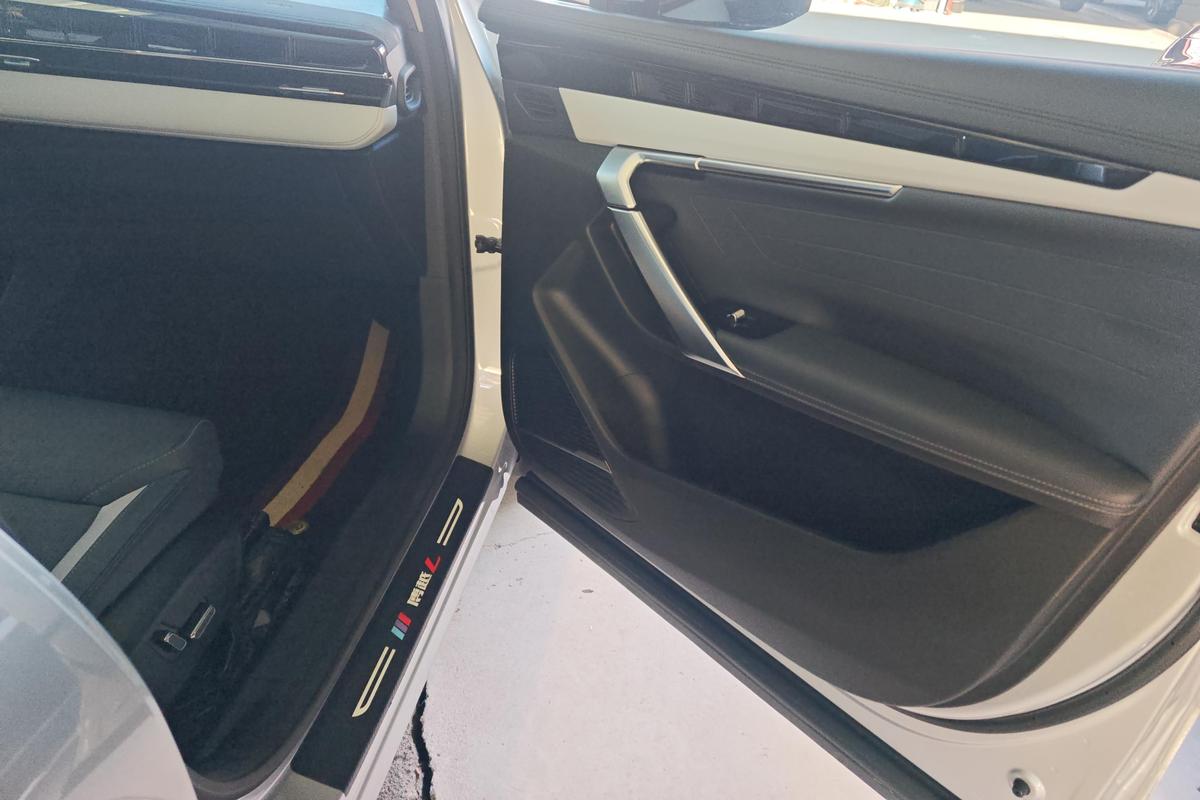 二手博越L 2023款 1.5TD DCT尊贵型图片6