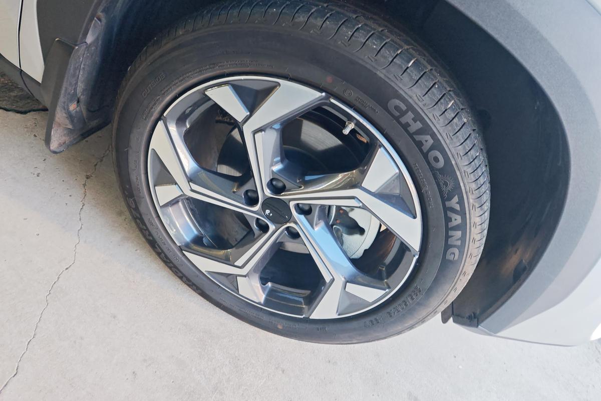 二手博越L 2023款 1.5TD DCT尊贵型图片5