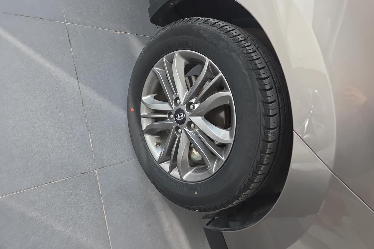 二手现代ix35 2015款 2.0L 自动两驱智能型 国IV图片5