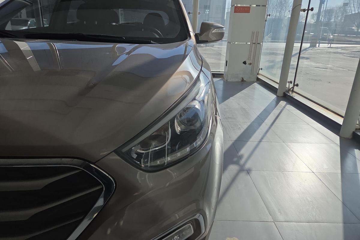 二手现代ix35 2015款 2.0L 自动两驱智能型 国IV图片2