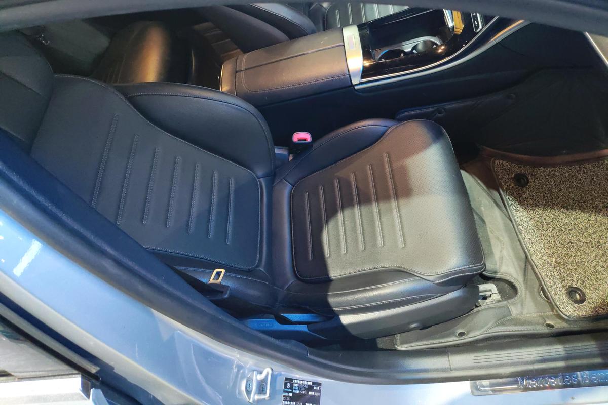 二手奔驰C级 2022款 改款 C 200 L 运动版图片6