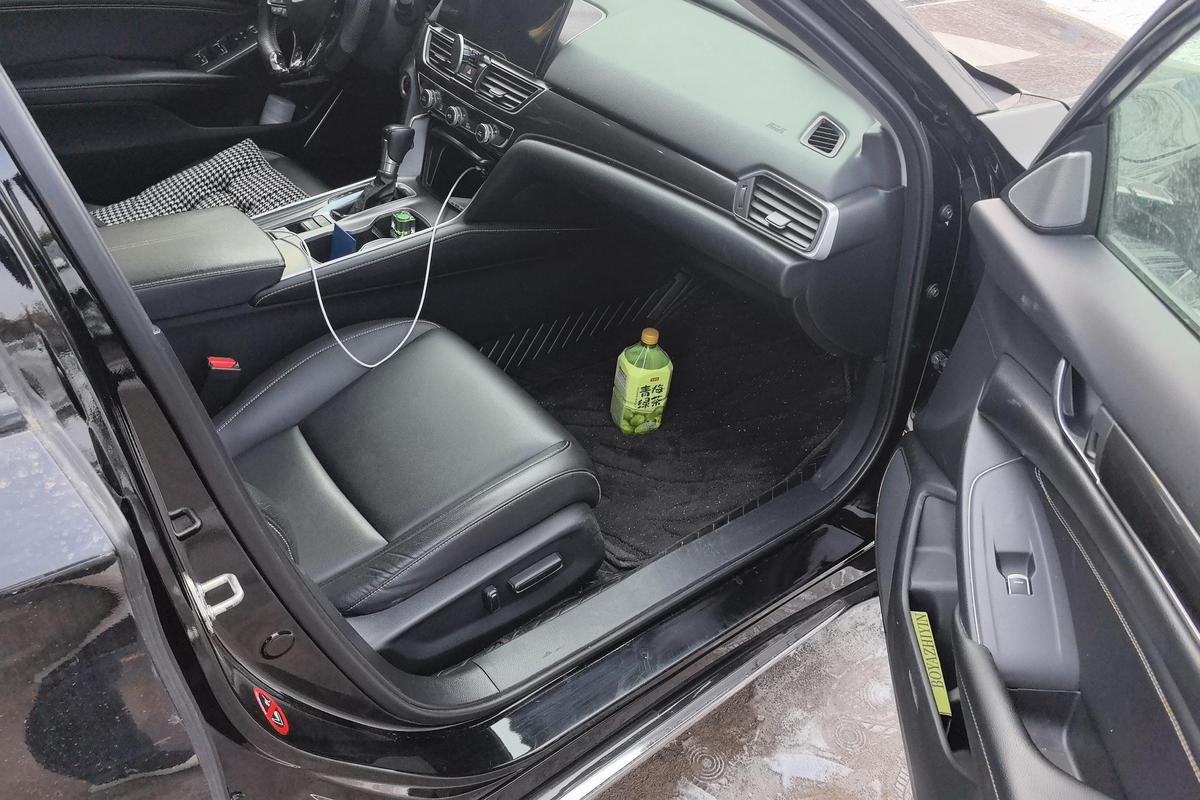 二手雅阁 2022款 260TURBO 幻夜·尊贵版图片6