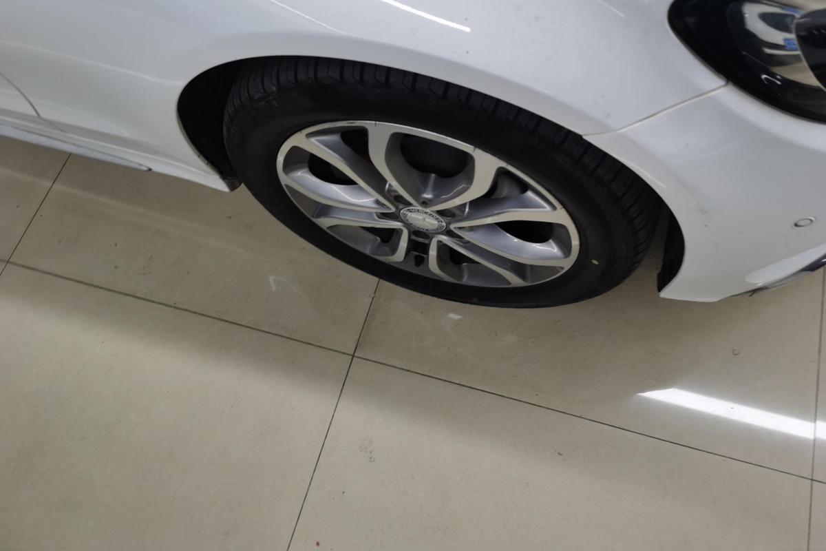 二手奔驰C级 2016款 C 180 L 运动型图片5