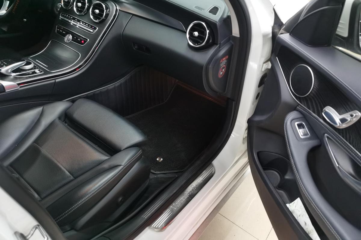 二手奔驰C级 2016款 C 180 L 运动型图片6