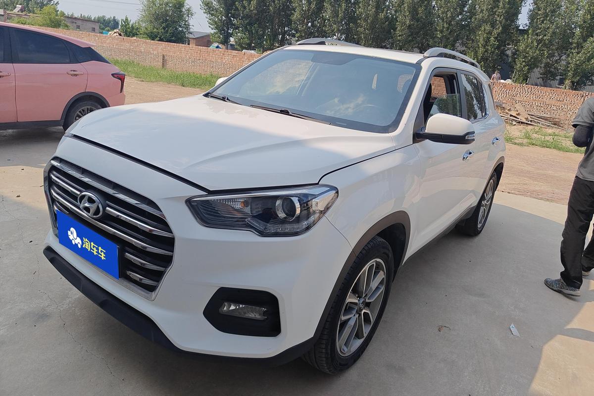 二手现代ix35 2018款 2.0L 自动两驱智勇·畅享版图片1