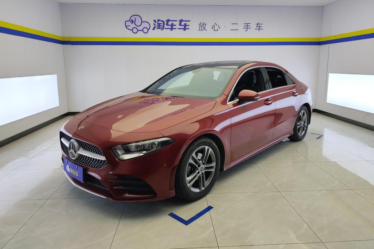 二手奔驰A级 2020款 二次改款 A 180 L 运动轿车图片1