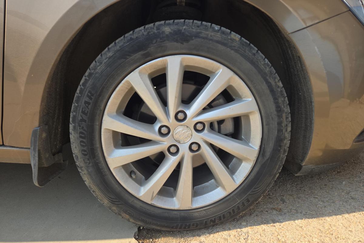 二手威朗 2017款 三厢 15S 自动领先型图片5