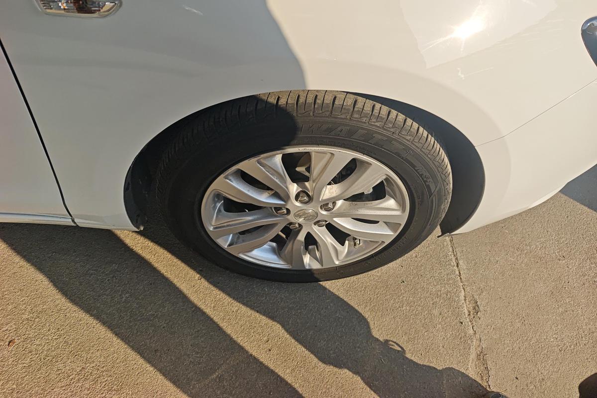 二手英朗 2021款 改款 典范 1.5L 自动精英型图片5