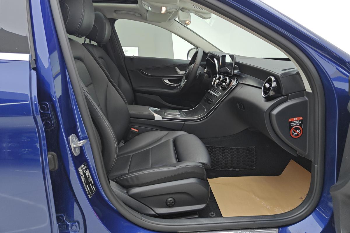 二手奔驰C级 2019款 C 180 L 时尚型运动版图片6