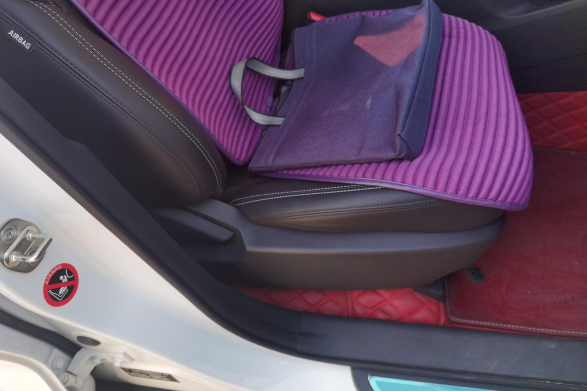 二手博越 2018款 1.8TD 自动两驱智联型4G互联版图片6