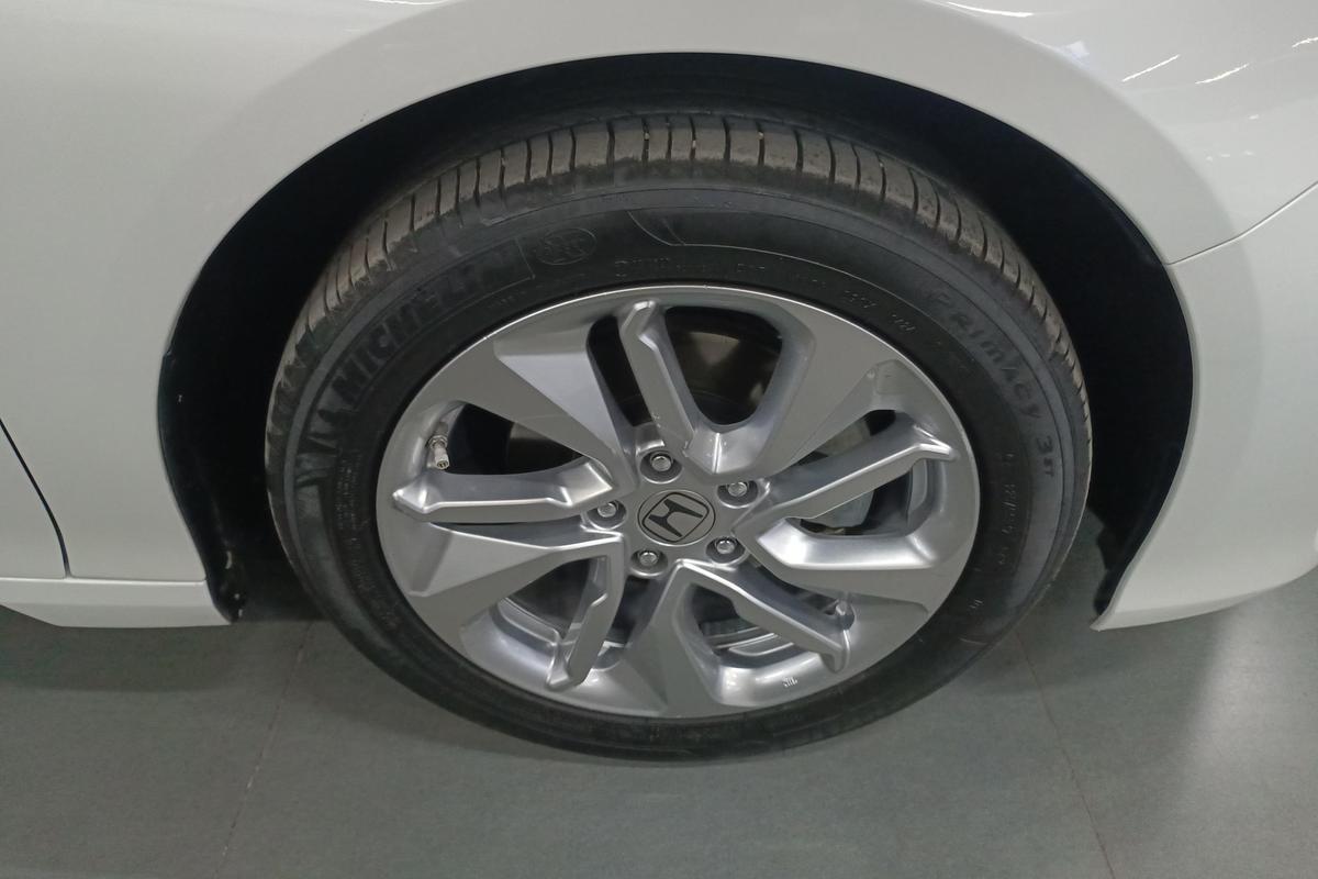 二手雅阁 2018款 260TURBO 豪华版 国VI图片5