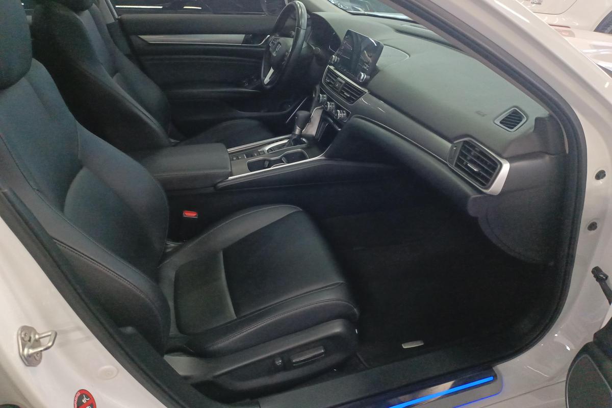 二手雅阁 2018款 260TURBO 豪华版 国VI图片6