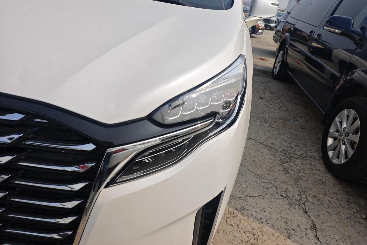 二手别克GL8 2022款 ES陆尊 653T 舒适型图片2