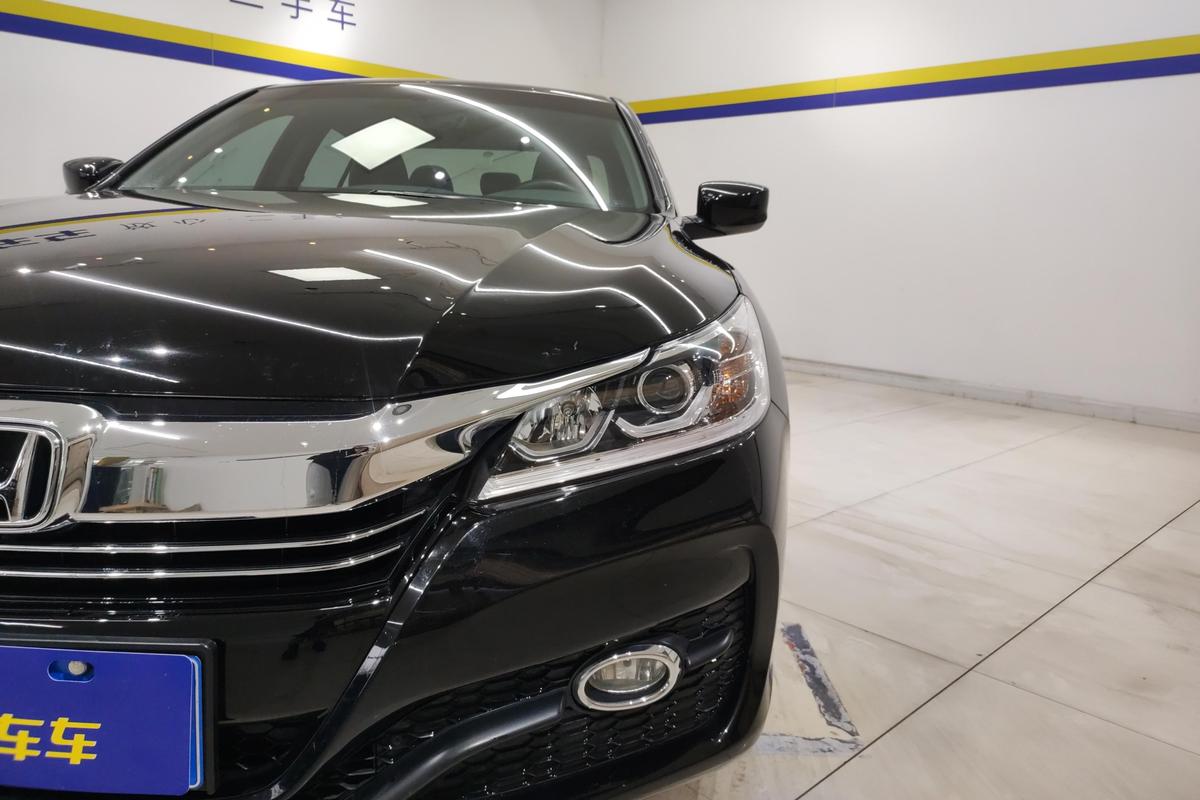 二手雅阁 2016款 2.0L 舒适版图片2