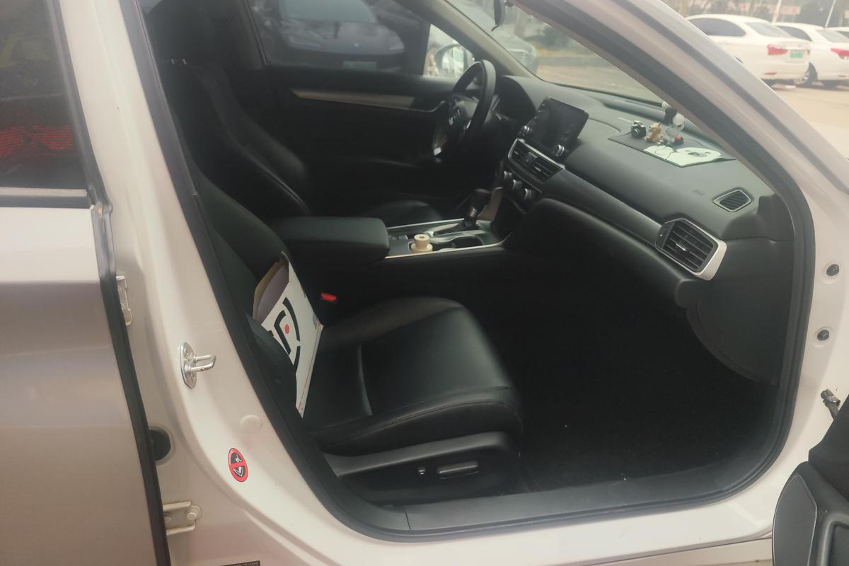 二手雅阁 2018款 260TURBO 精英版 国V图片6