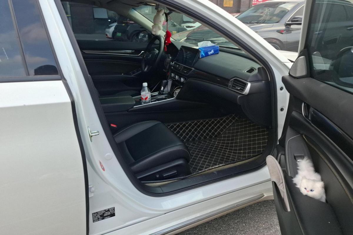 二手雅阁 2022款 260TURBO 幻夜·尊贵版图片6